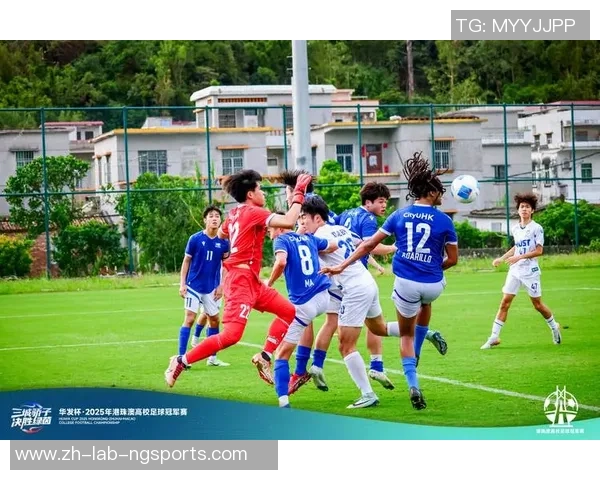 足球模特张的魅力与梦想：从绿茵场到时尚舞台的华丽转身